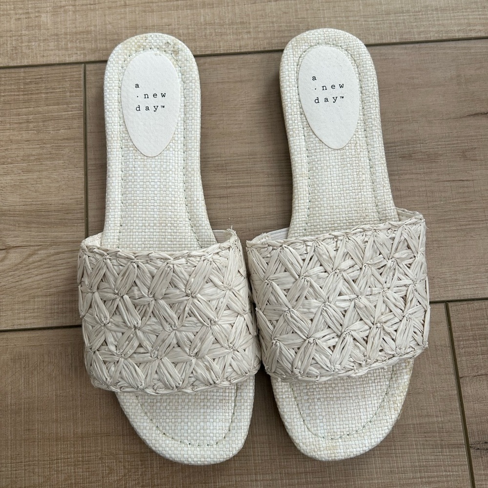 A New Day White Woven Sandal size 9